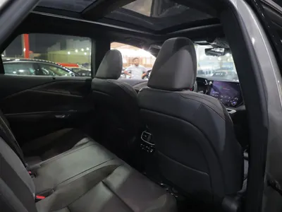 2024 لكزس أر إكس 350