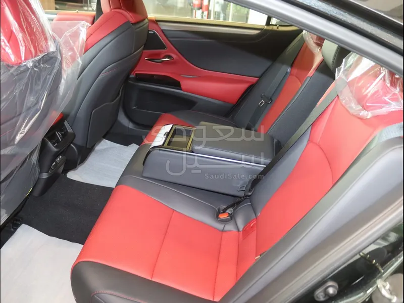 2025 لكزس إي إس 350 اف سبورت