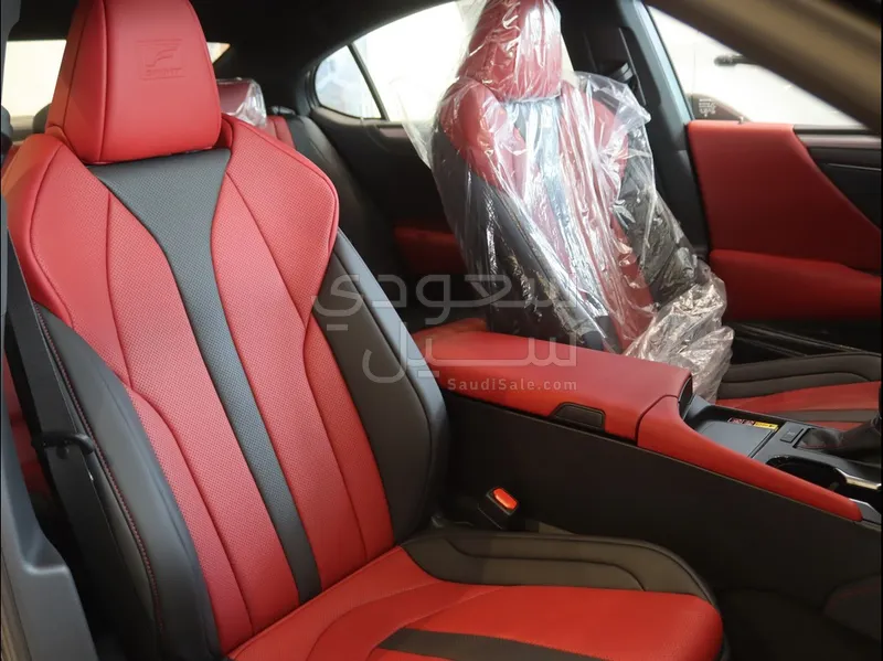 2025 لكزس إي إس 350 اف سبورت