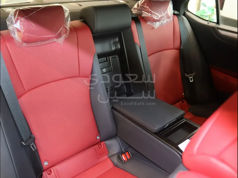 2025 لكزس إي إس 350 اف سبورت