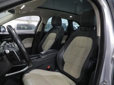 2019 جاكوار اف-بيس