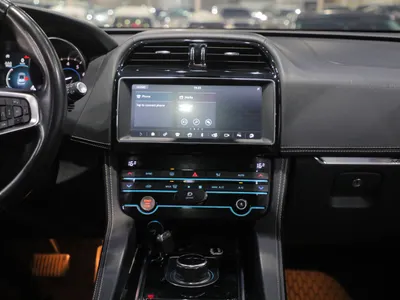 2019 جاكوار اف-بيس