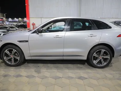 2019 جاكوار اف-بيس