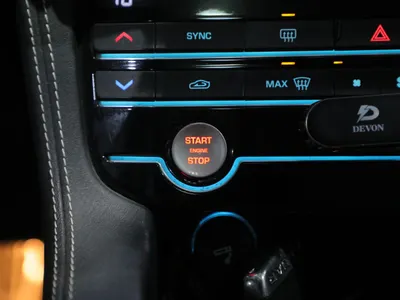 2019 جاكوار اف-بيس