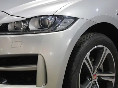 2019 جاكوار اف-بيس