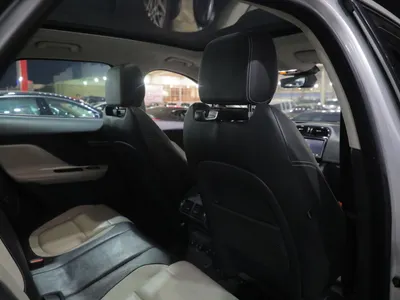 2019 جاكوار اف-بيس