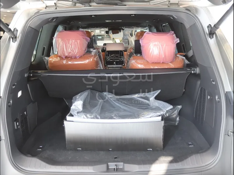 2025 لكزس إل إكس 600 في أي بي