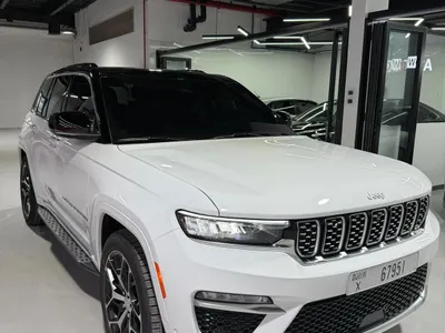 2025 جييب جراند شيروكي ساميت