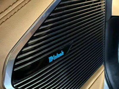 2025 جييب جراند شيروكي ساميت