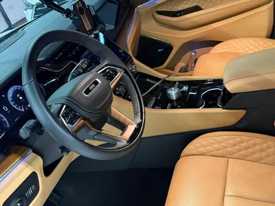 2025 جييب جراند شيروكي ساميت