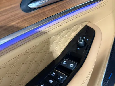 2025 جييب جراند شيروكي ساميت