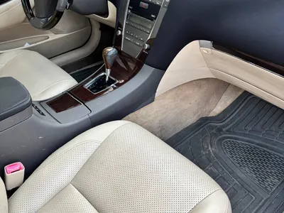 2011 لكزس إي إس 350