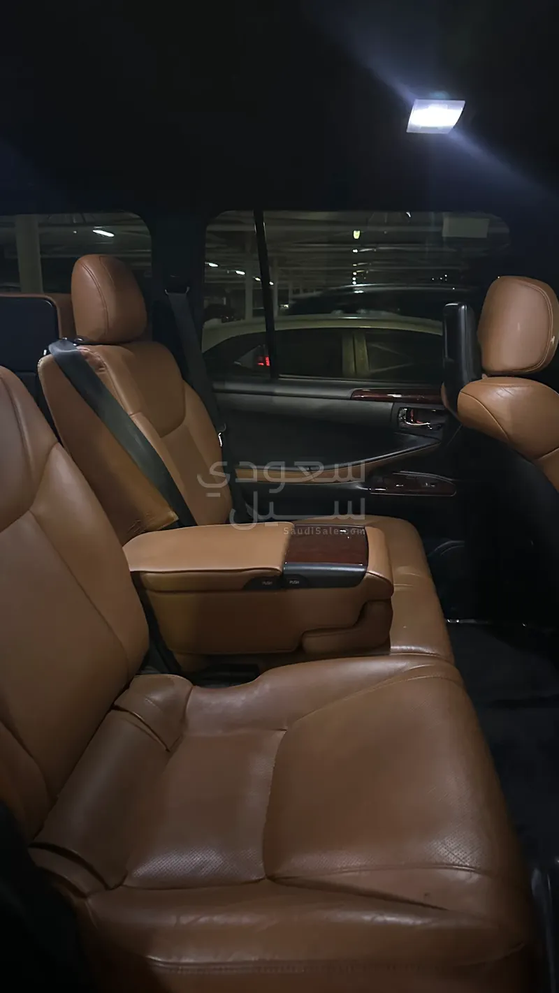 2014 لكزس إل إكس 570 اس