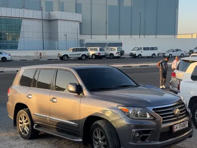 2014 لكزس إل إكس 570 اس