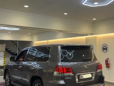 2014 لكزس إل إكس 570 اس