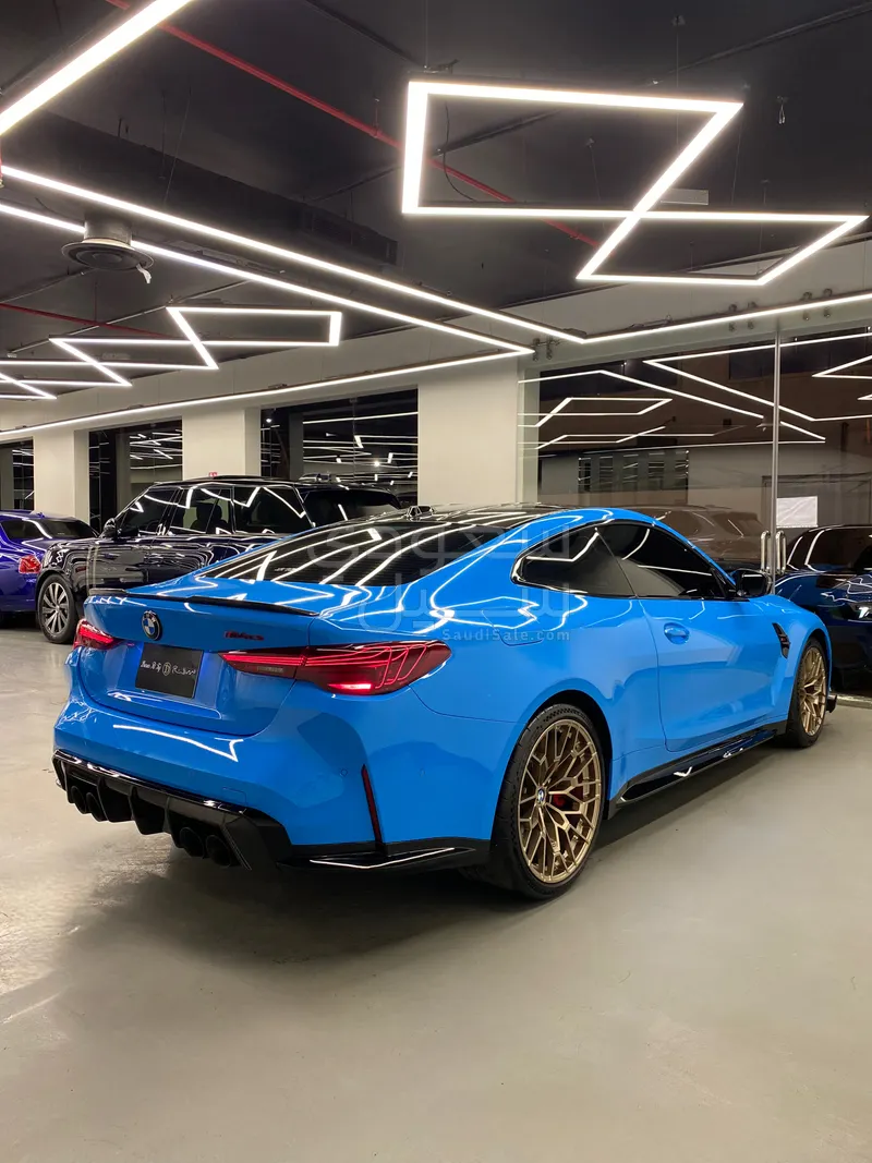 2025 بي ام دبليو الفئة ام إم 4 كومبيتيشن