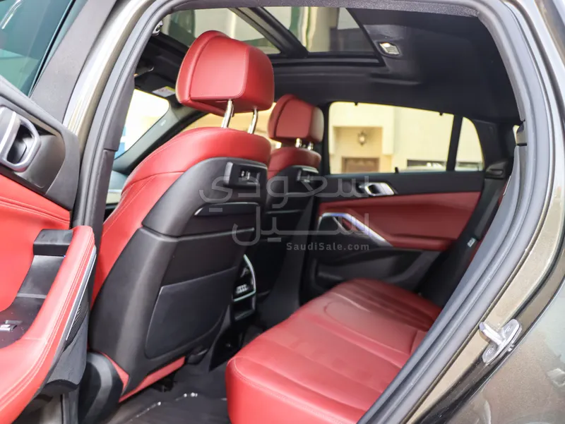 2022 بي ام دبليو الفئة اكس 6 إم