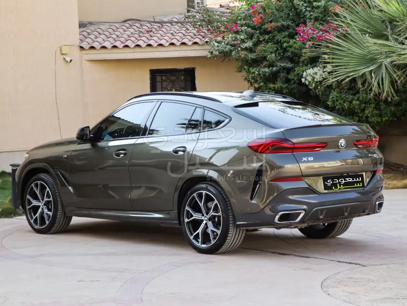 2022 بي ام دبليو الفئة اكس 6 إم