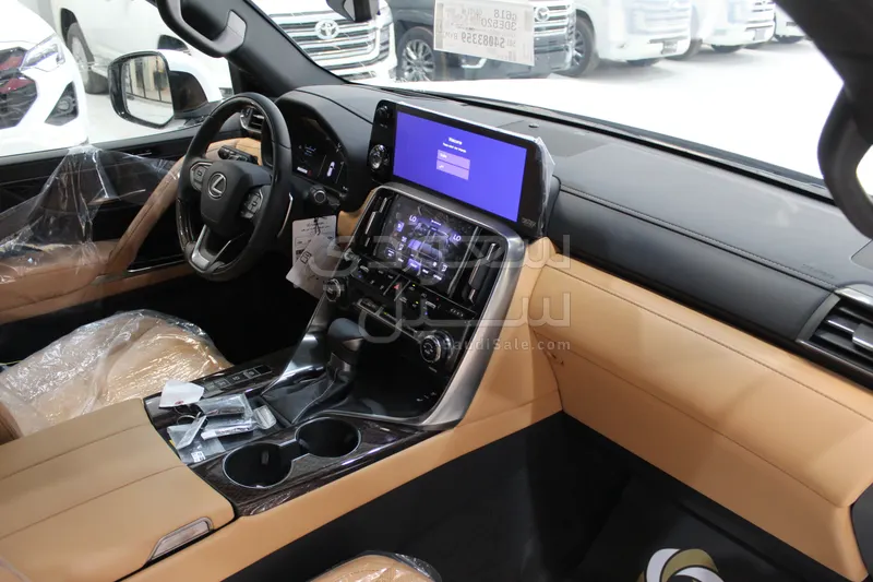 2025 لكزس إل إكس 600