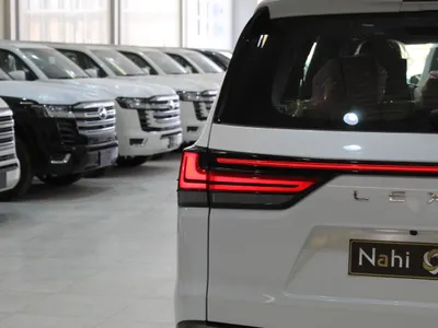 2025 لكزس إل إكس 600