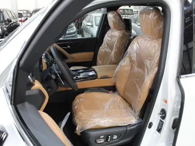 2025 لكزس إل إكس 600