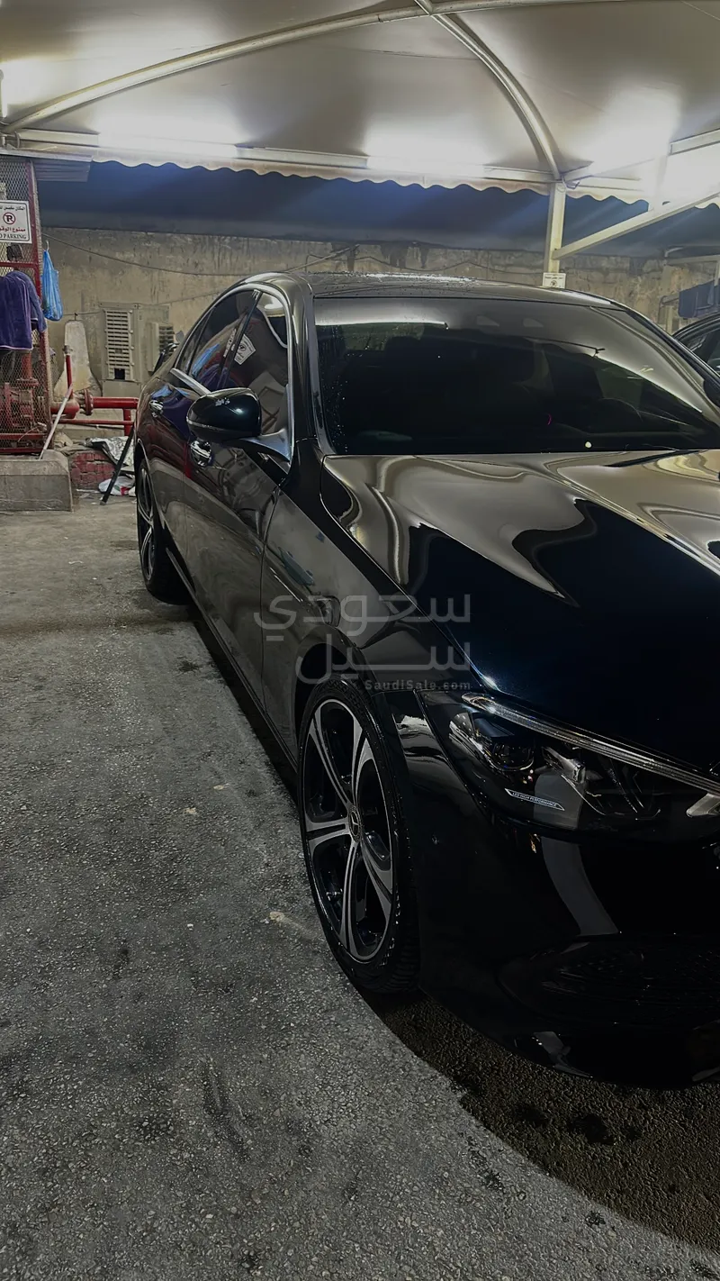 2023 مرسيدس - بنز سي 300