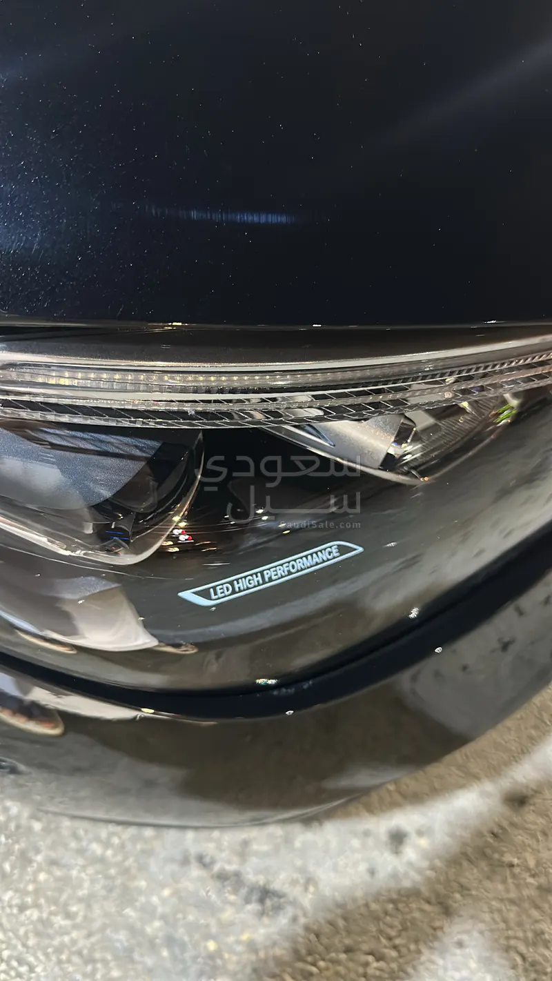 2023 مرسيدس - بنز سي 300