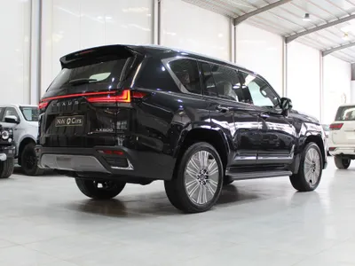 2025 لكزس إل إكس 600