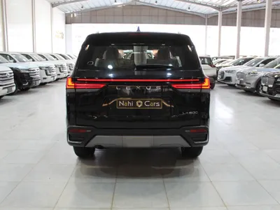 2025 لكزس إل إكس 600