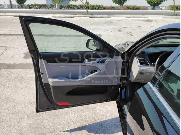 2017 جينيسيس جي 80