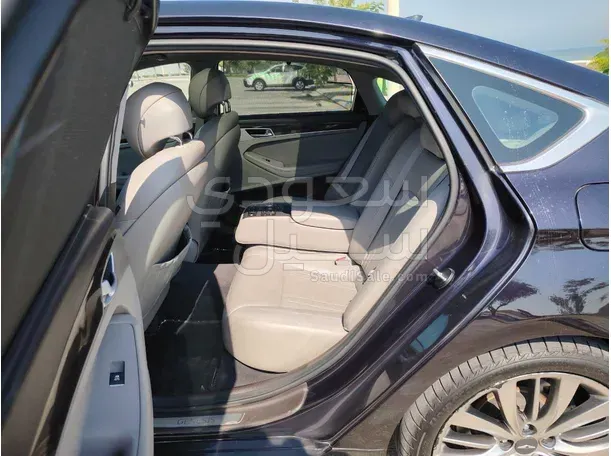 2017 جينيسيس جي 80