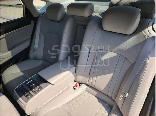 2017 جينيسيس جي 80