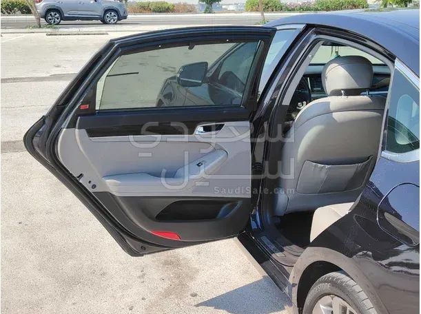 2017 جينيسيس جي 80