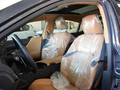 2025 لكزس إي إس 350