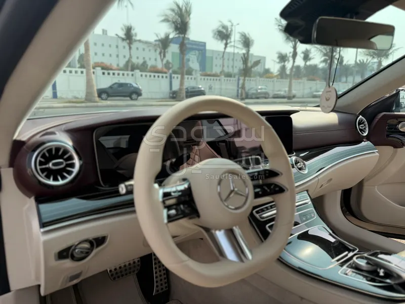 2022 مرسيدس - بنز أي 200