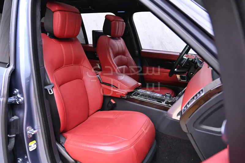 2018 لاند روفر رينج روفر فوج اوتوبيوغرافي