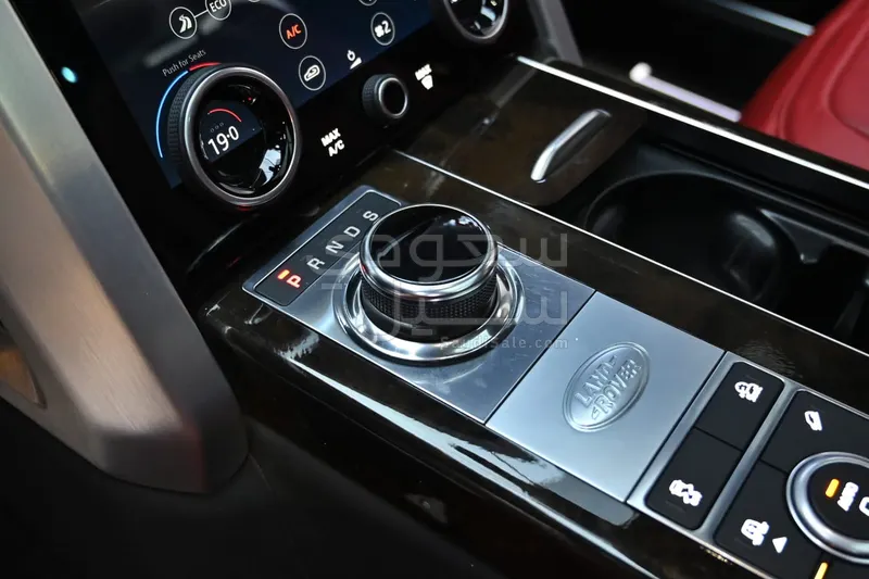 2018 لاند روفر رينج روفر فوج اوتوبيوغرافي