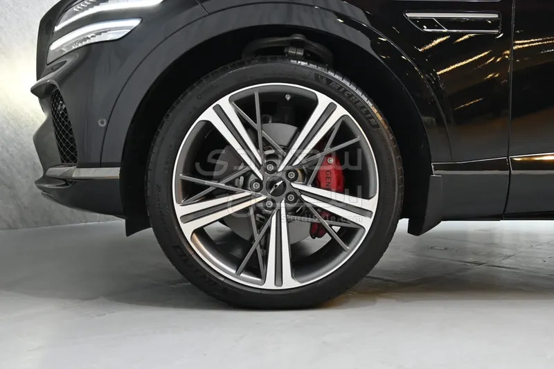 2025 جينيسيس جي في 80