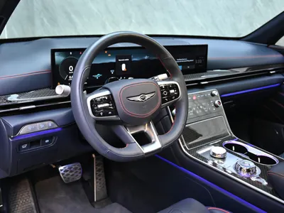 2025 جينيسيس جي في 80