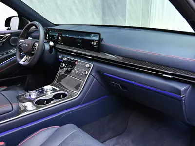 2025 جينيسيس جي في 80