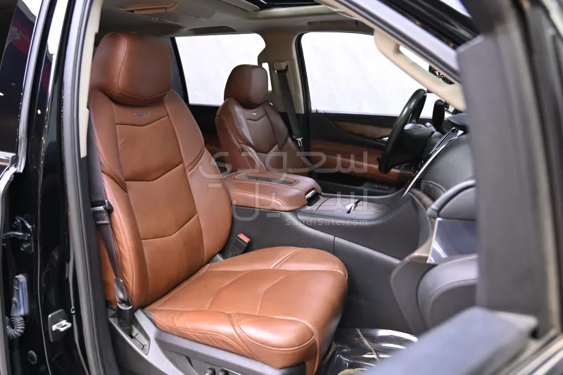 2016 كاديلاك اسكاليد سبورت