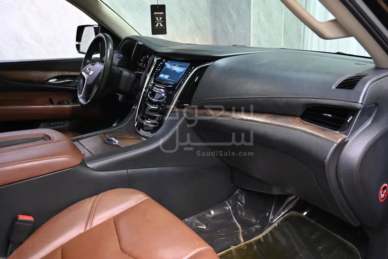 2016 كاديلاك اسكاليد سبورت