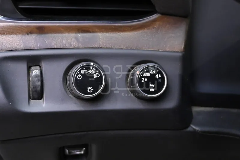 2016 كاديلاك اسكاليد سبورت