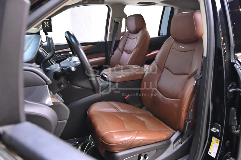 2016 كاديلاك اسكاليد سبورت