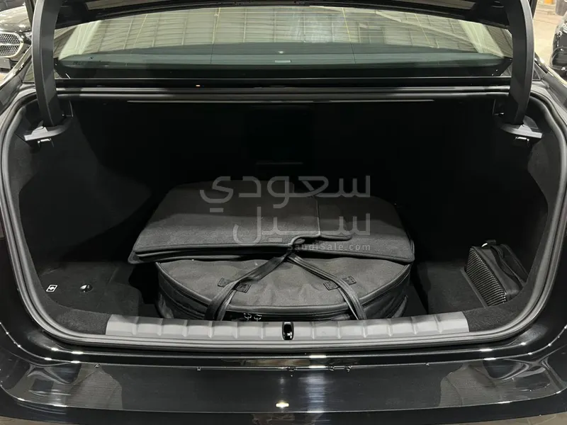 2026 BMW 7 Series 735i