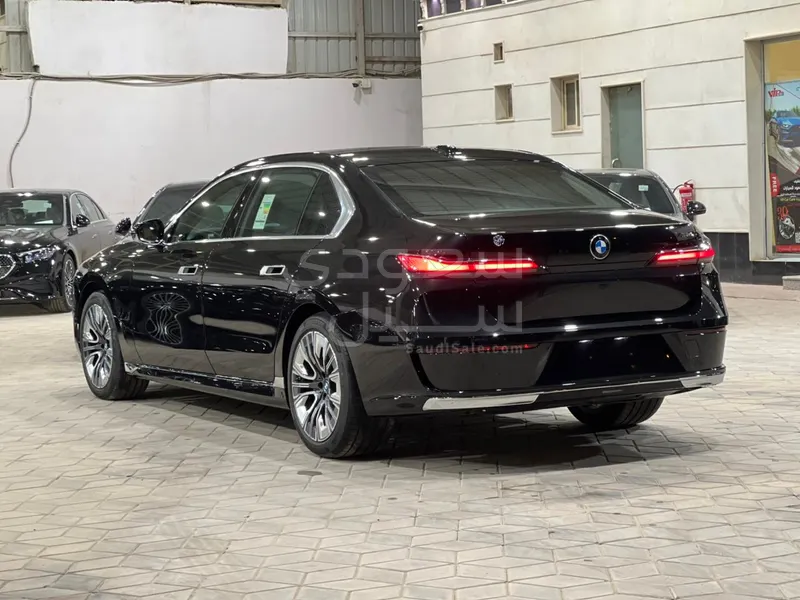 2026 BMW 7 Series 735i