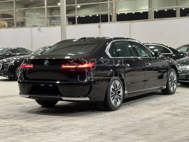 2026 BMW 7 Series 735i