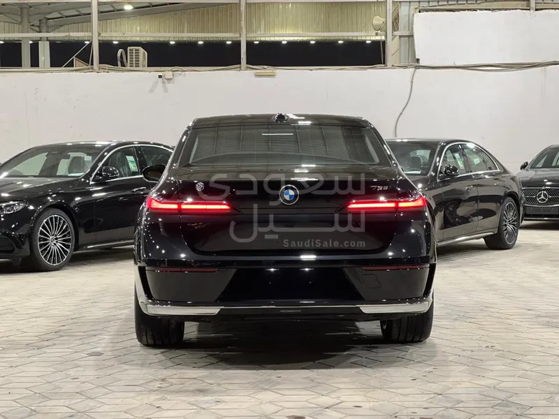 2026 BMW 7 Series 735i