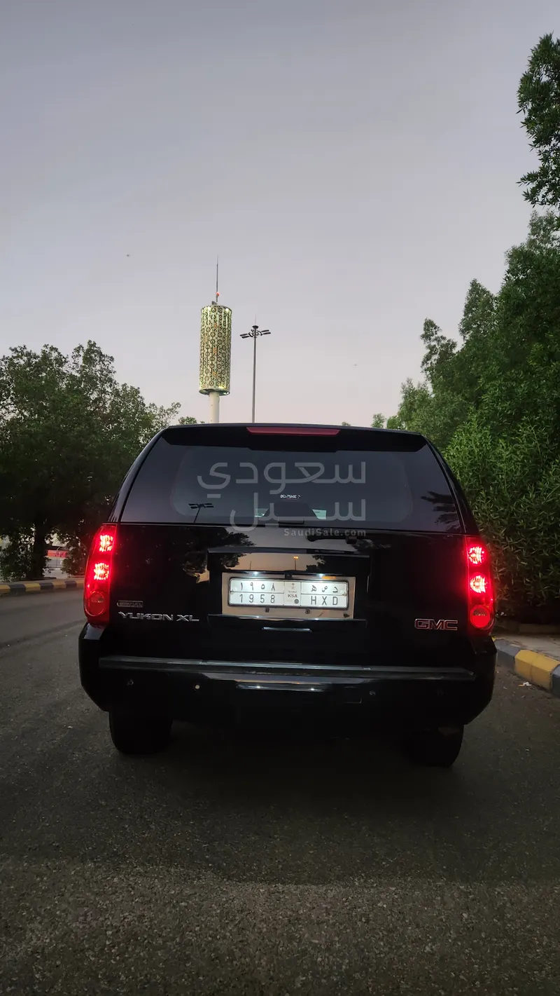 2010 جي ام سي يوكون اكس ال