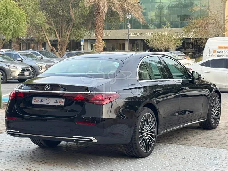 2026 مرسيدس - بنز إي 200